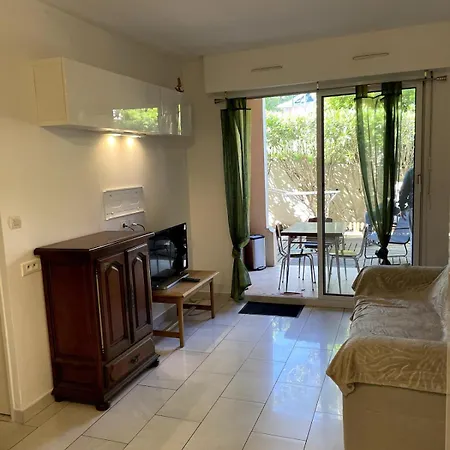 Cosy Avec Piscine * Saint-Raphaël