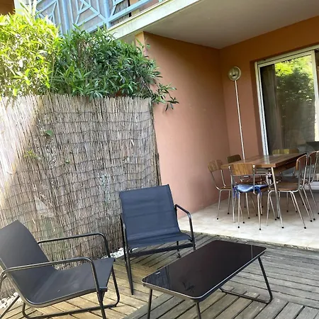 Cosy Avec Piscine Saint-Raphael (Var)