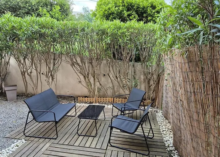 Cosy Avec Piscine Apartman *