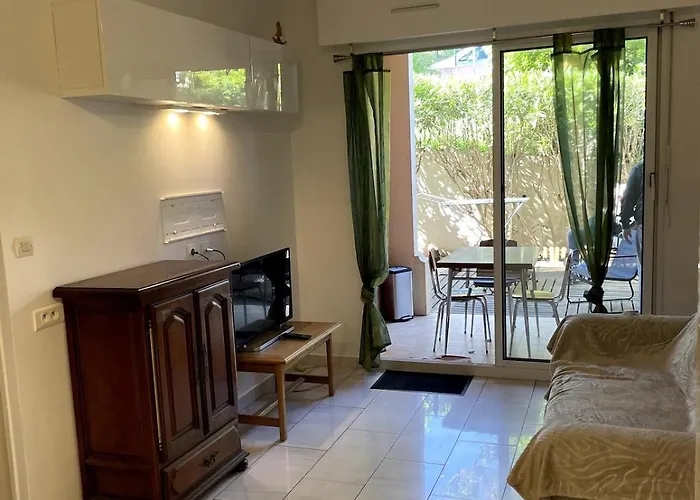 Cosy Avec Piscine * Saint-Raphaël