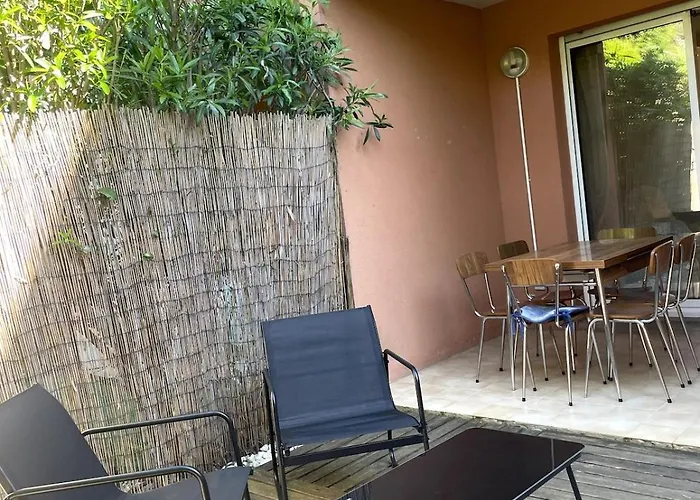 Cosy Avec Piscine Saint-Raphaël